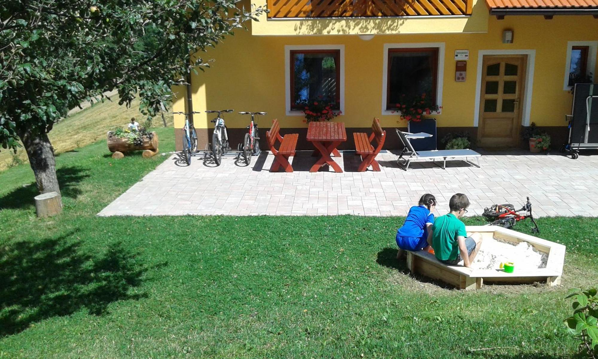 Apartments Organic Tourist Farm Gradisnik Prevalje Exterior photo